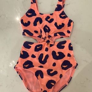 Leopard print 1 piece swimsuit girl M